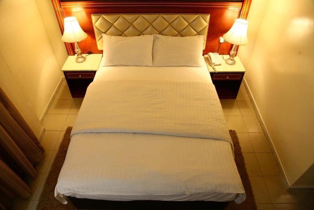 Saffron Hotel Dubai Ngoại thất bức ảnh