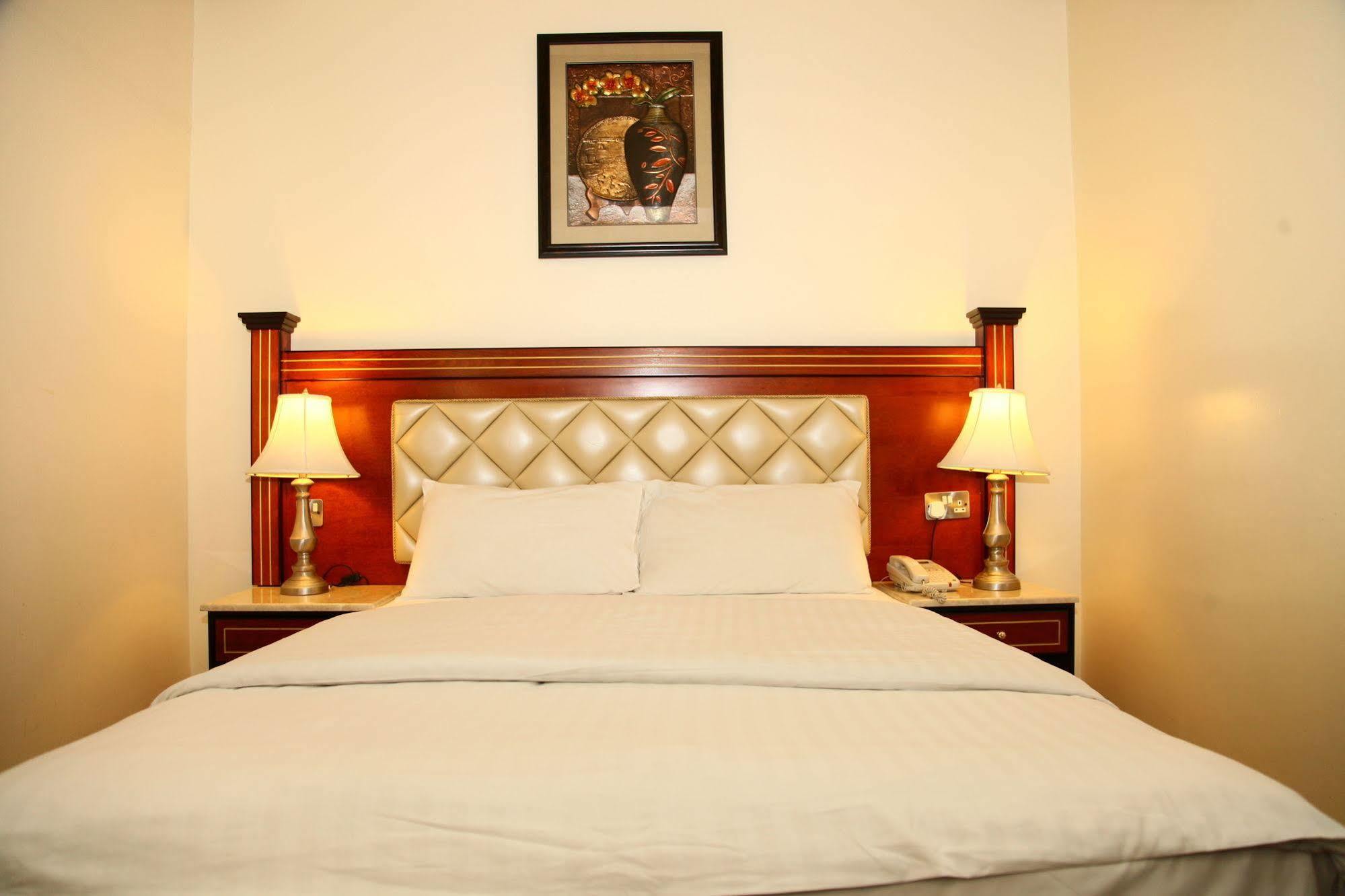 Saffron Hotel Dubai Ngoại thất bức ảnh